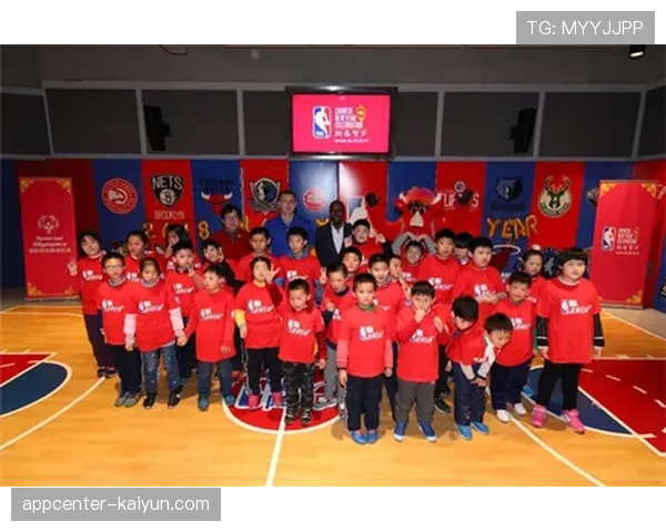 NBA关怀行动在三月“女性历史月”期间举办多场社区篮球诊所 NBA关怀行动在三月“女性历史月”期间举办多场社区篮球诊所