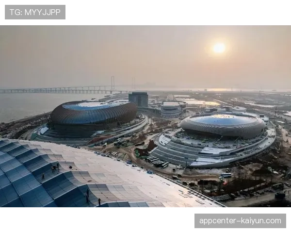 体育中心建设获资金支持，完善足球训练设施体系